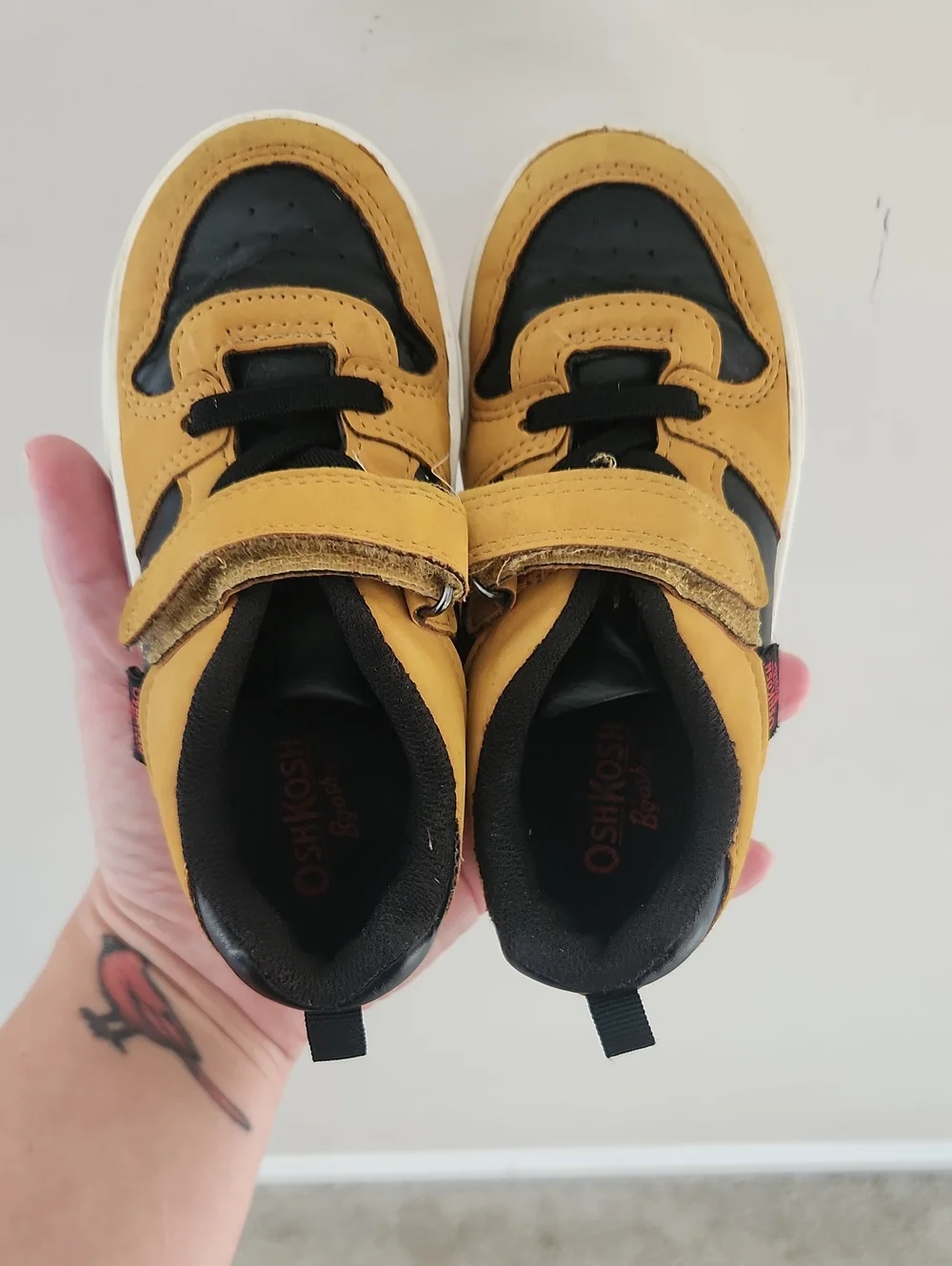 OshKosh B'gosh Velcro Sneakers
